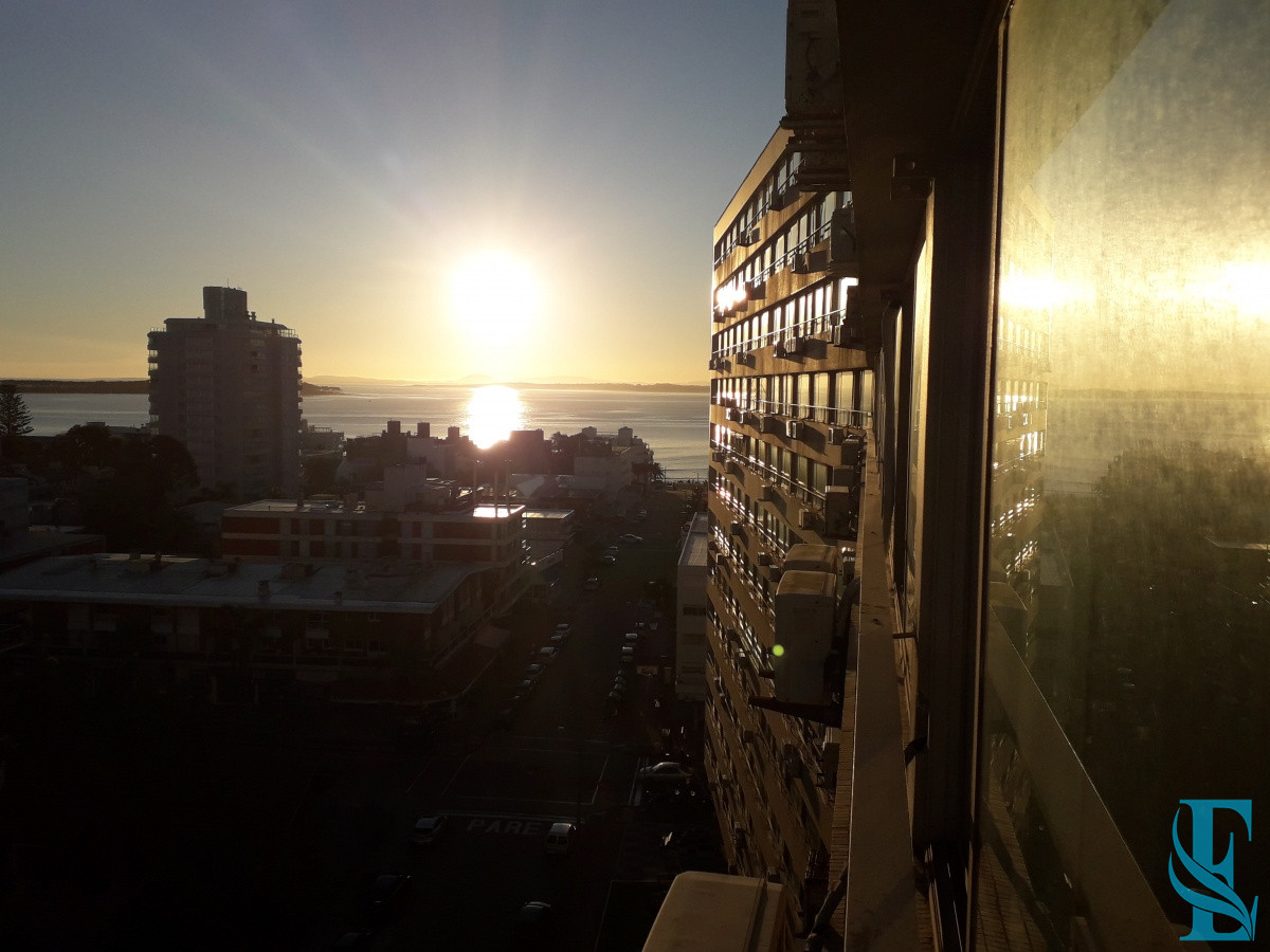 Apartamento ID.613 - edificio a metros de playa brava 