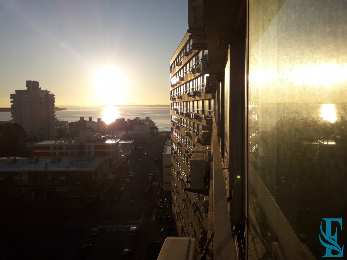 Apartamento ID.613 - edificio a metros de playa brava 