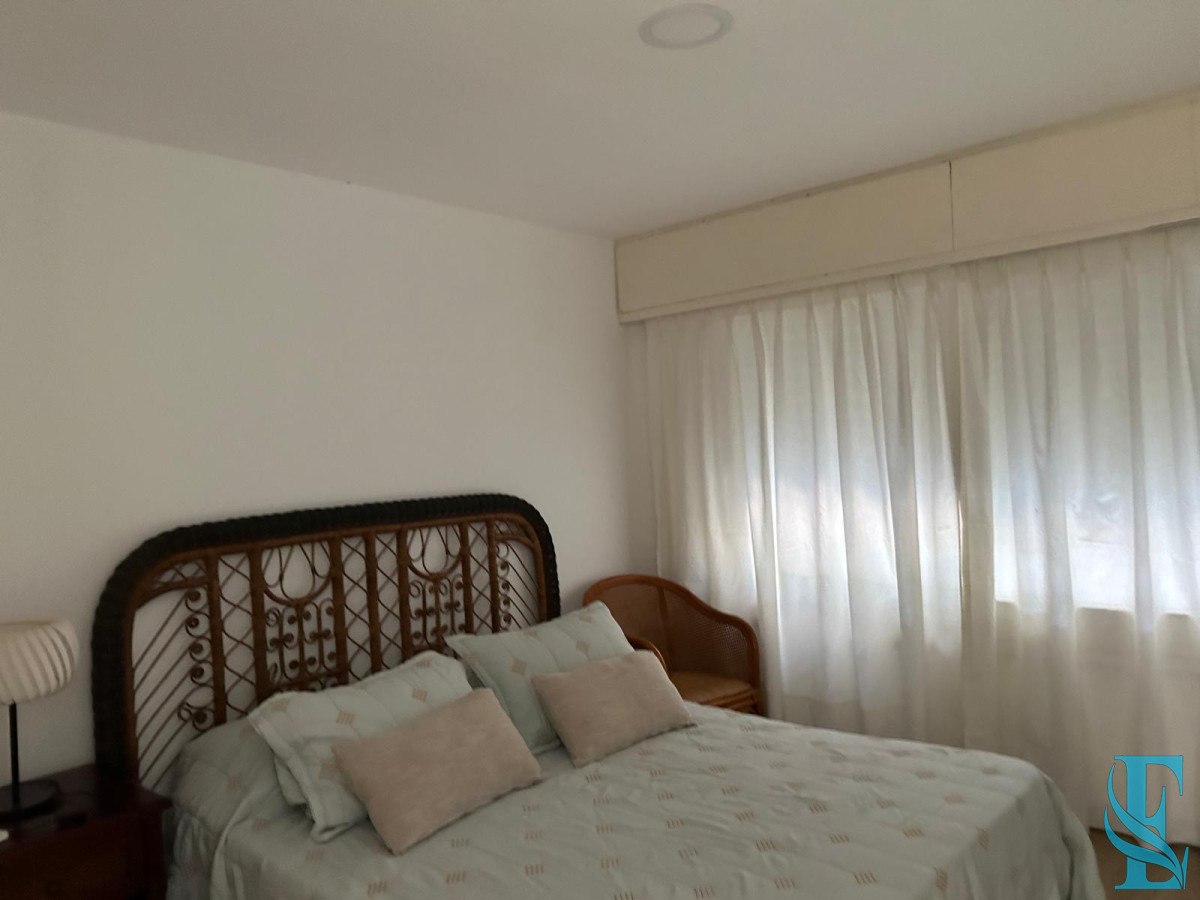 Casa ID.278 - Hermosa Casa en Playa Mansa consulte!!!!
