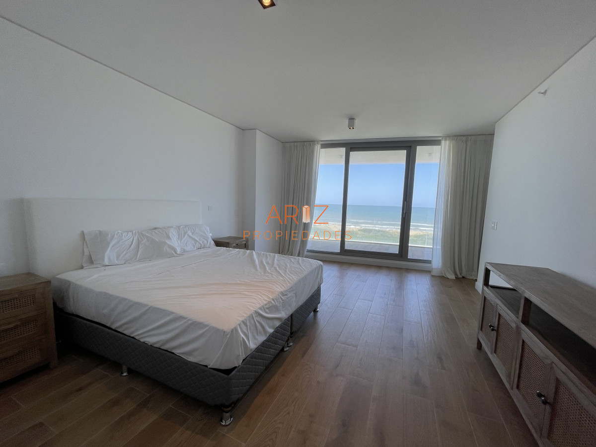 Apartamento ID.1460 - VENDO Y ALQUILER ANUAL 1 DORMITORIO Y DEN TRUMP TOWER PUNTA DEL ESTE SIN MUEBLES