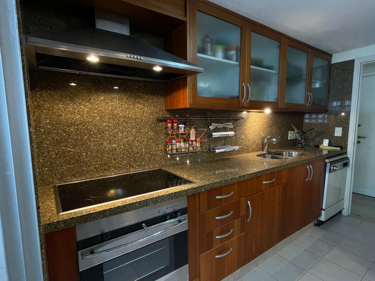 Apartamento ID.2187 - Venta apartamento en primera linea de playa mansa 3 dormitorios