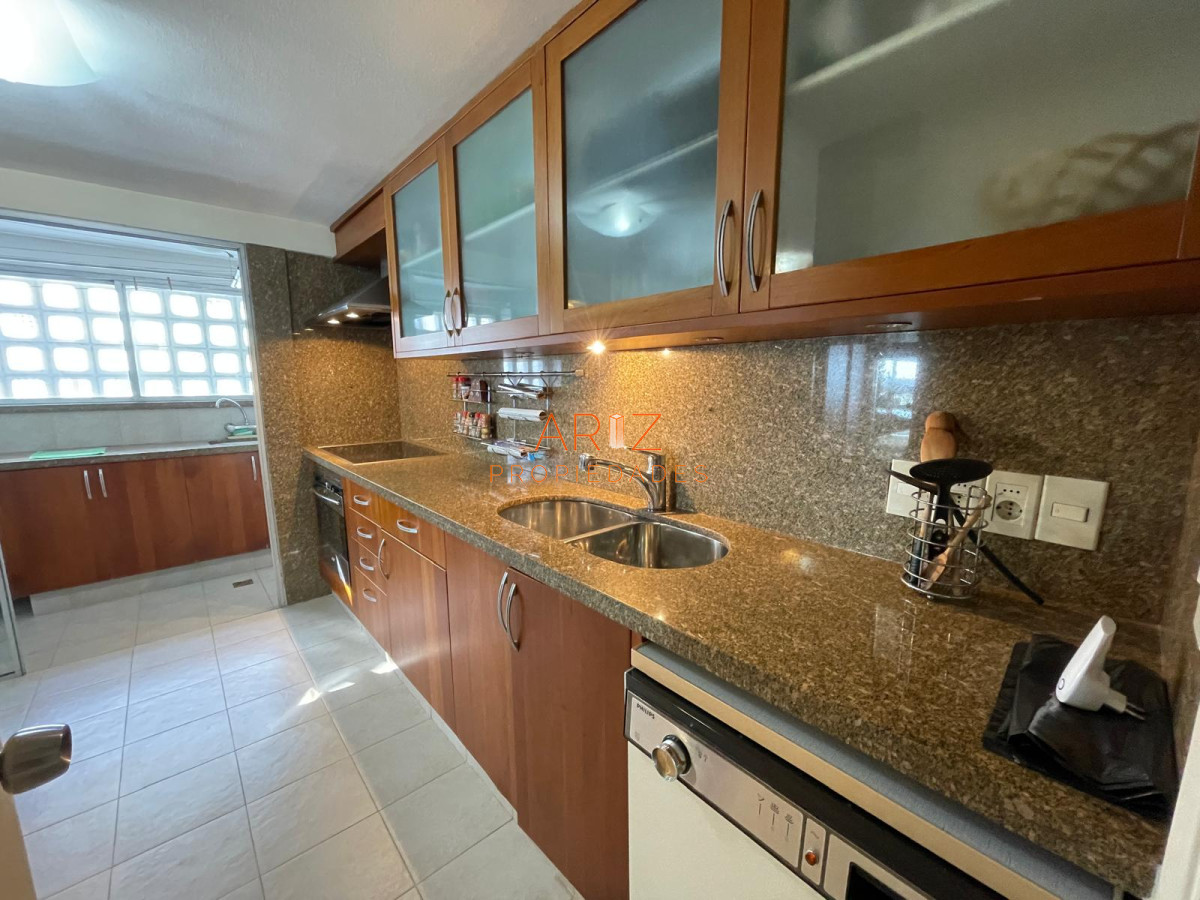 Apartamento ID.2187 - Venta apartamento en primera linea de playa mansa 3 dormitorios