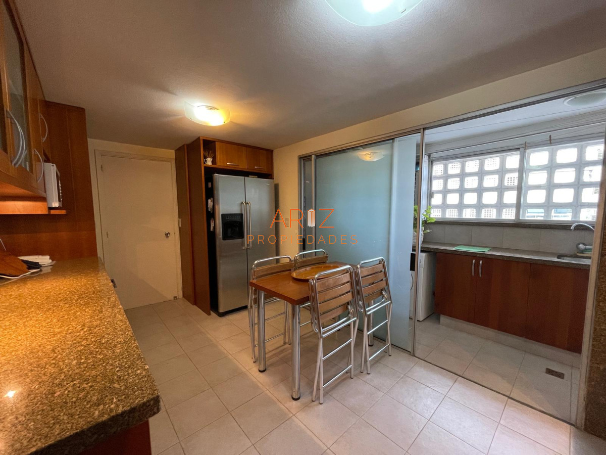 Apartamento ID.2187 - Venta apartamento en primera linea de playa mansa 3 dormitorios
