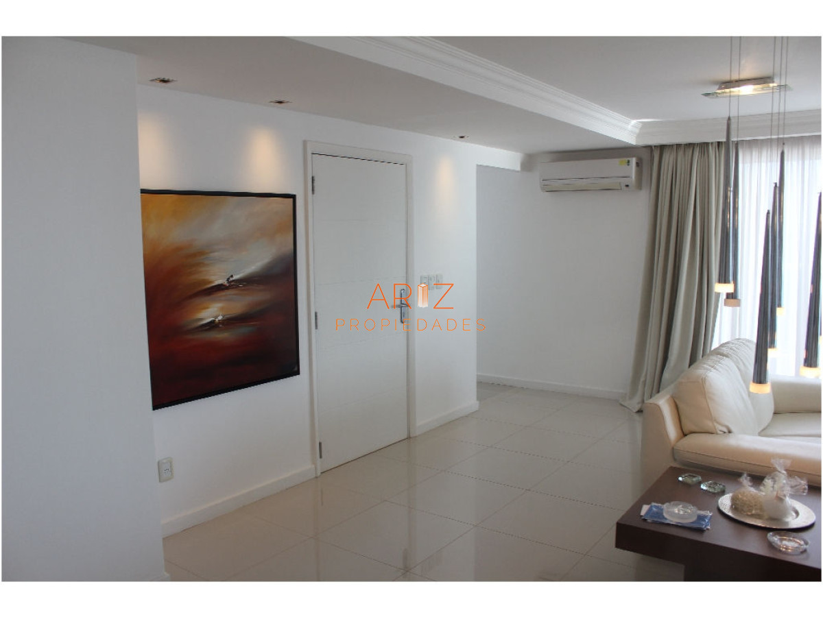 Apartamento ID.1377 - VENDO APARTAMENTO VISTA AL MAR 3 DORMITORIOS Y DEPENDENCIA 3 BAÑOS PUNTA DEL ESTE MANSA