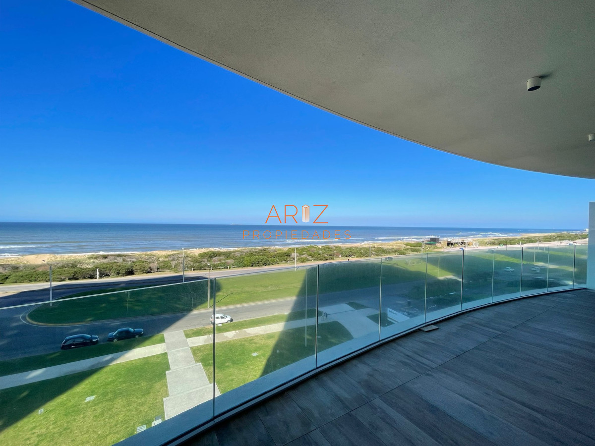 Apartamento ID.1460 - VENDO Y ALQUILER ANUAL 1 DORMITORIO Y DEN TRUMP TOWER PUNTA DEL ESTE SIN MUEBLES
