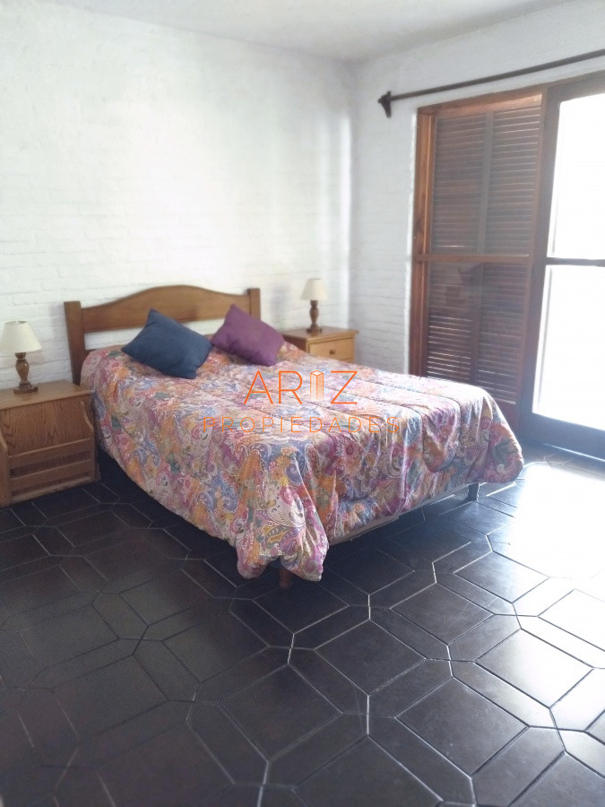 Casa ID.1946 - VENTA DE HERMOSA CASA EN BARRIO PINARES - 3 DORMITORIOS - 