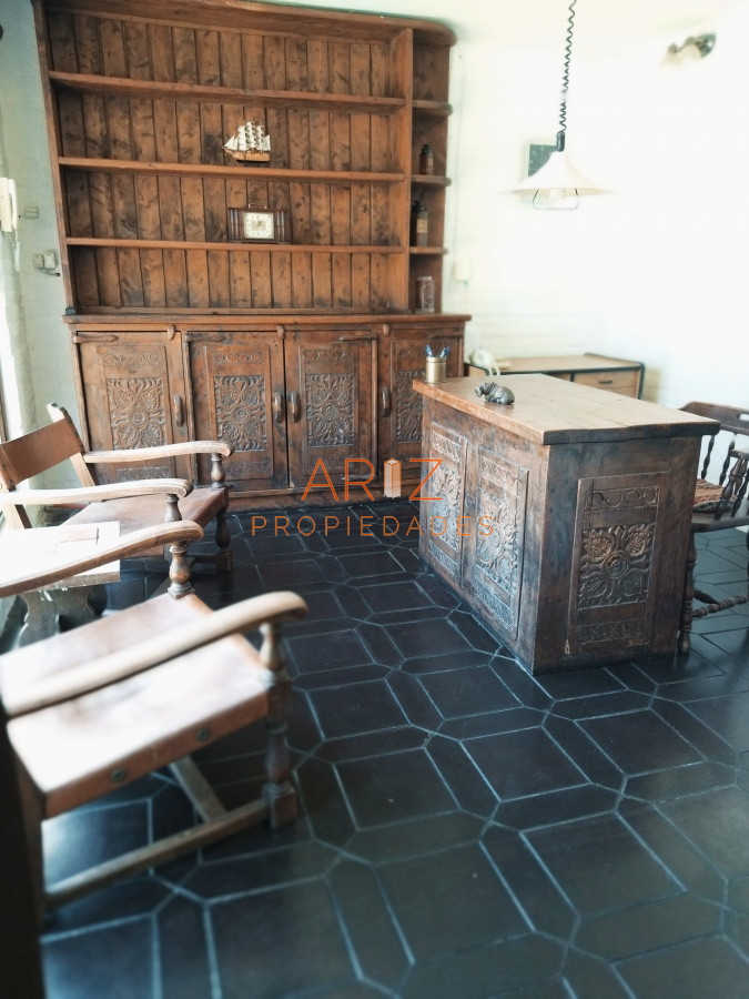 Casa ID.1946 - VENTA DE HERMOSA CASA EN BARRIO PINARES - 3 DORMITORIOS - 