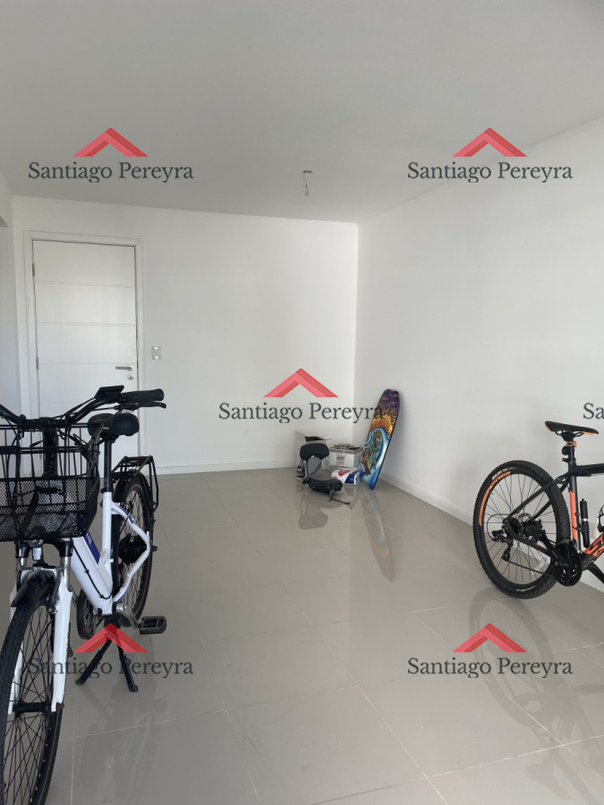Apartamento ID.14700 - Amplio apartemento en venta, 2 dormitorios 2 baños parrillero propio y amplio balcon edificio moderno con amenities