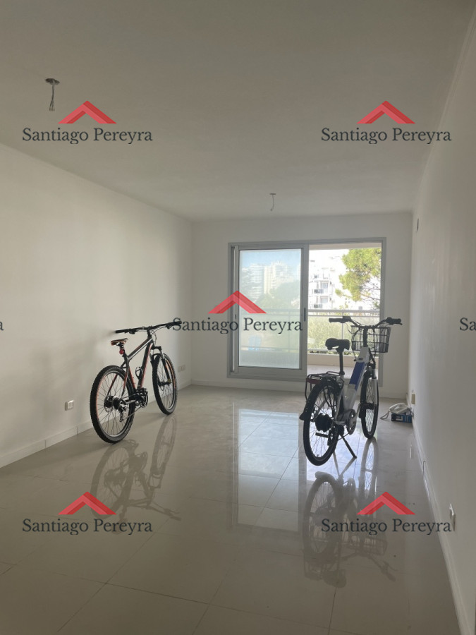 Apartamento ID.14700 - Amplio apartemento en venta, 2 dormitorios 2 baños parrillero propio y amplio balcon edificio moderno con amenities