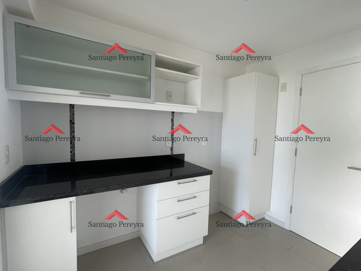 Apartamento ID.14700 - Amplio apartemento en venta, 2 dormitorios 2 baños parrillero propio y amplio balcon edificio moderno con amenities