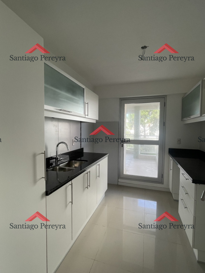 Apartamento ID.14700 - Amplio apartemento en venta, 2 dormitorios 2 baños parrillero propio y amplio balcon edificio moderno con amenities