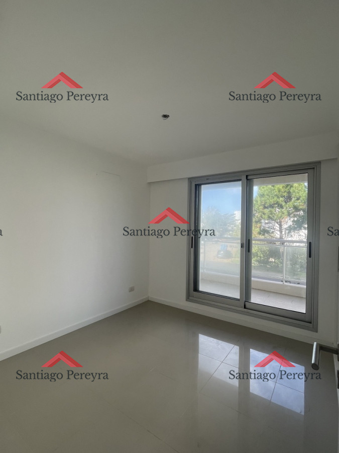 Apartamento ID.14700 - Amplio apartemento en venta, 2 dormitorios 2 baños parrillero propio y amplio balcon edificio moderno con amenities