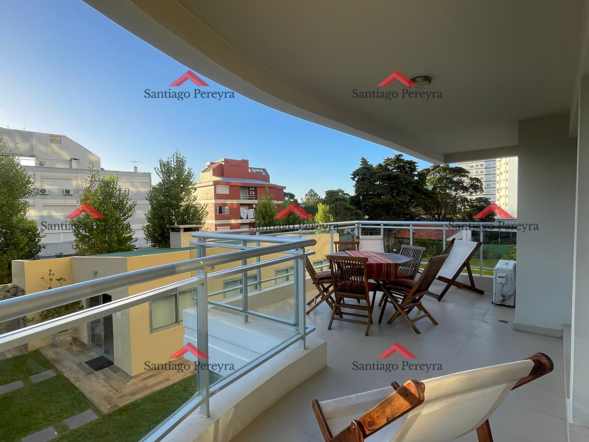 Apartamento ID.16106 - Apartamento de 2 dormitorios con parrillero propio en Aidy Grill