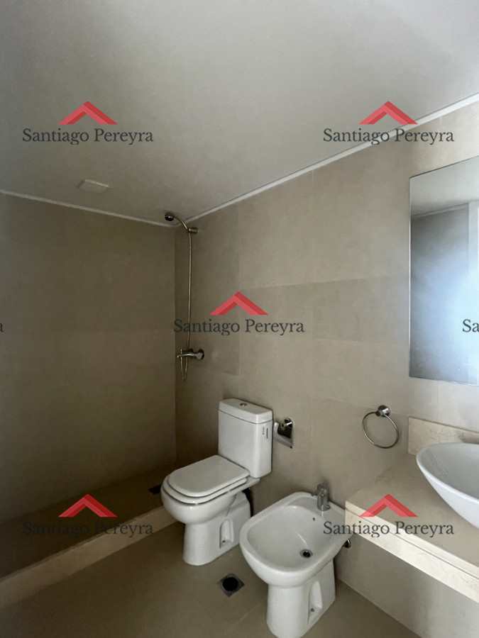 Apartamento ID.14700 - Amplio apartemento en venta, 2 dormitorios 2 baños parrillero propio y amplio balcon edificio moderno con amenities