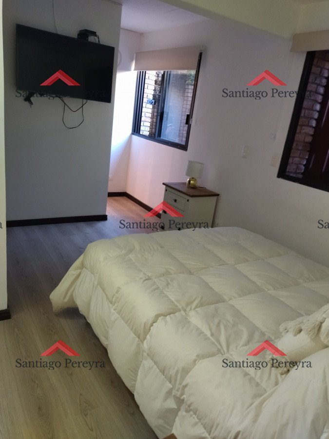Casa ID.8928 - VENTA DE HERMOSA CASA 5 DORMITORIOS EN SUITE, A METROS DEL MAR.