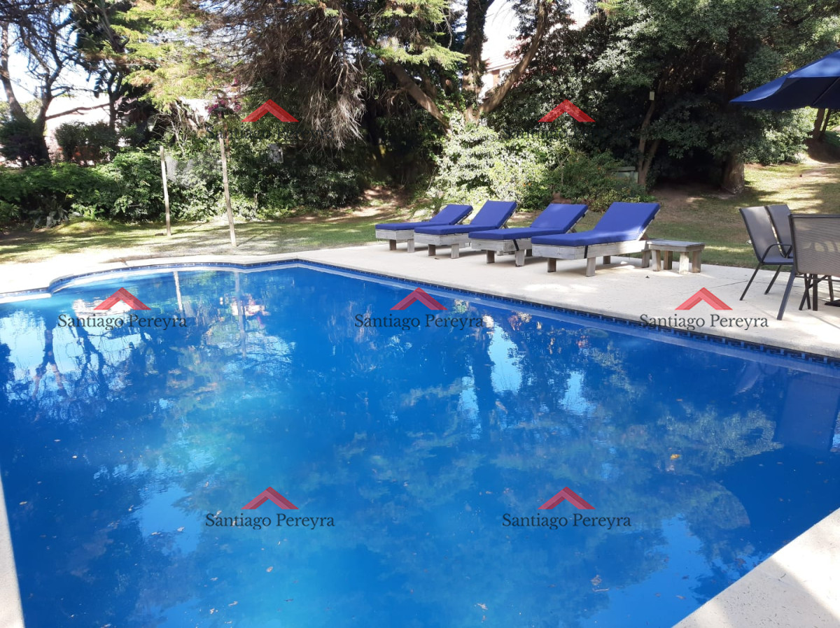 Casa ID.14636 - Hermosa Casa en Playa Mansa consulte!!!!