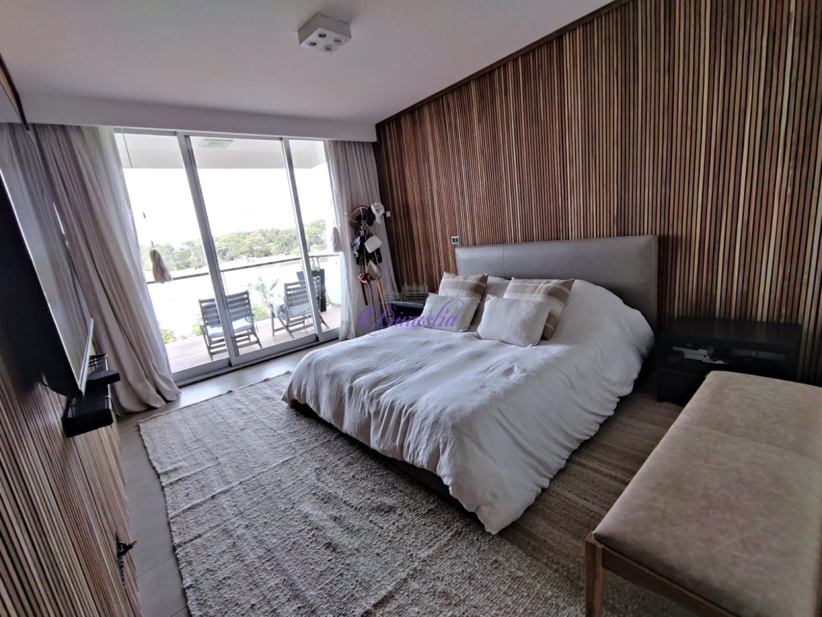 Apartamento ID.234 - Venta Apartamento de 3 dormitorios y dependencia en La Barra, Maldonado.