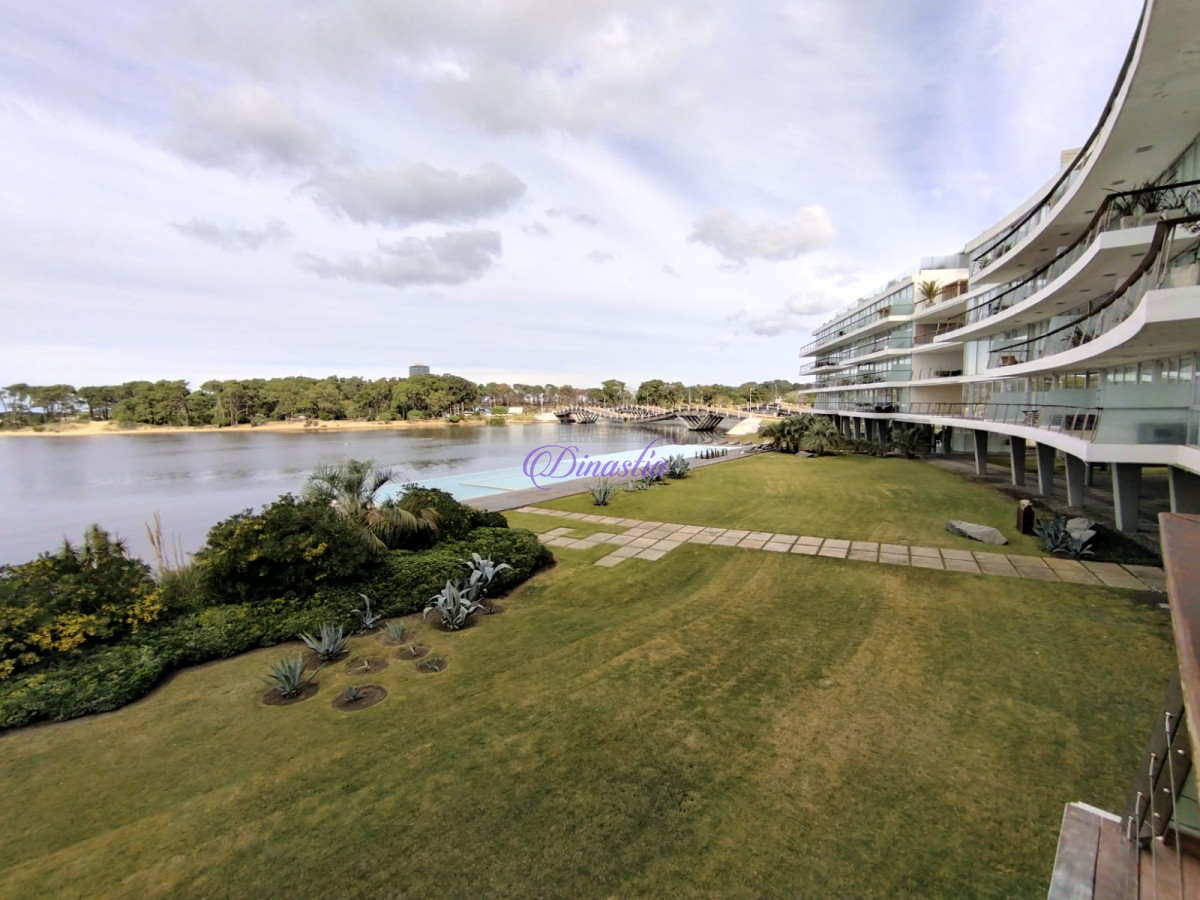 Apartamento ID.234 - Venta Apartamento de 3 dormitorios y dependencia en La Barra, Maldonado.