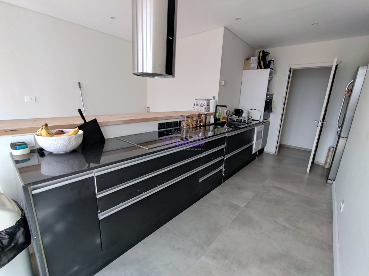 Apartamento ID.234 - Venta Apartamento de 3 dormitorios y dependencia en La Barra, Maldonado.