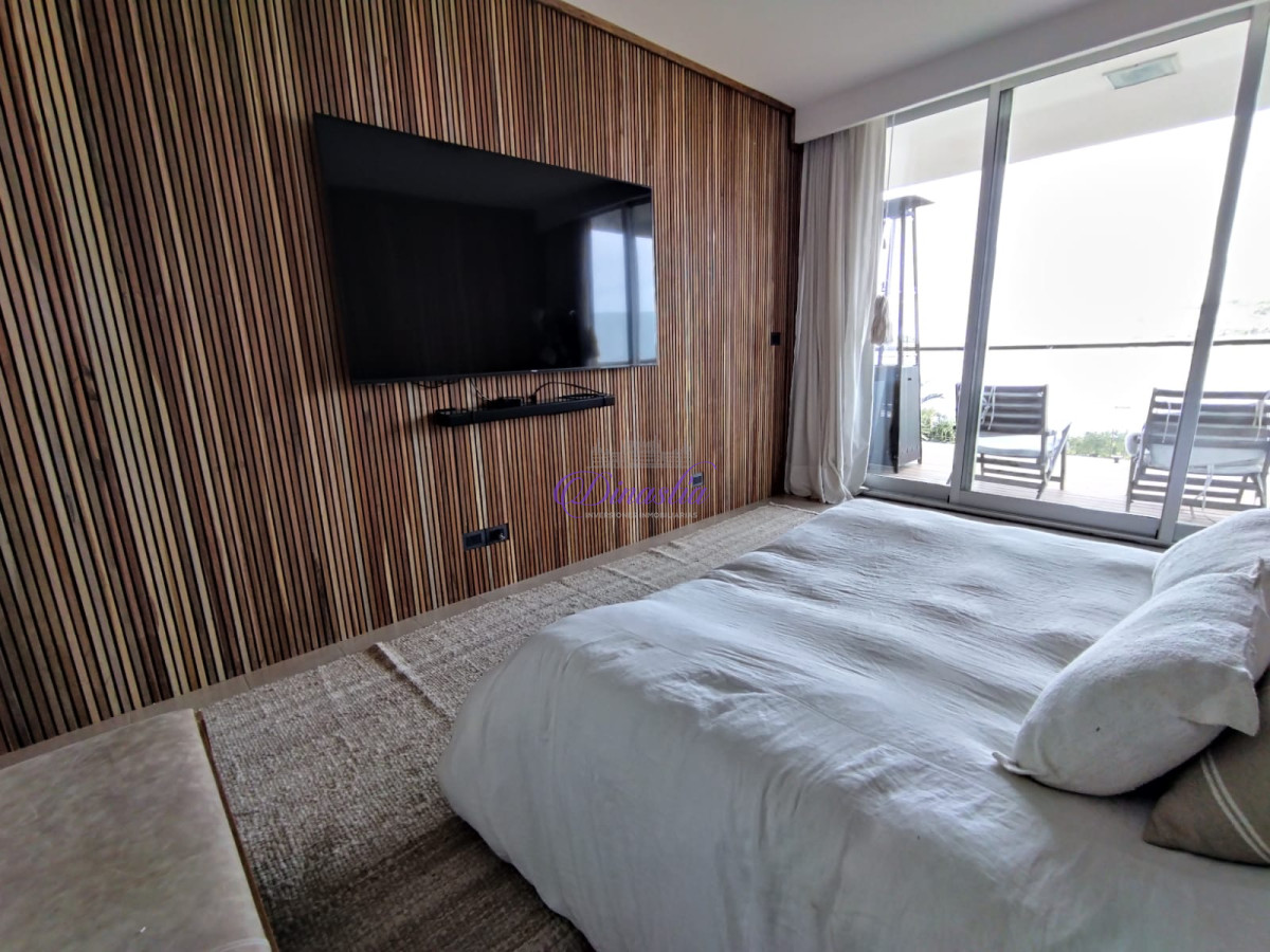 Apartamento ID.234 - Venta Apartamento de 3 dormitorios y dependencia en La Barra, Maldonado.