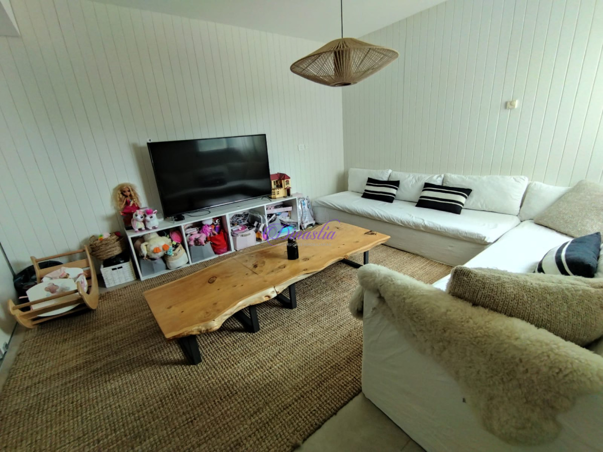 Apartamento ID.234 - Venta Apartamento de 3 dormitorios y dependencia en La Barra, Maldonado.