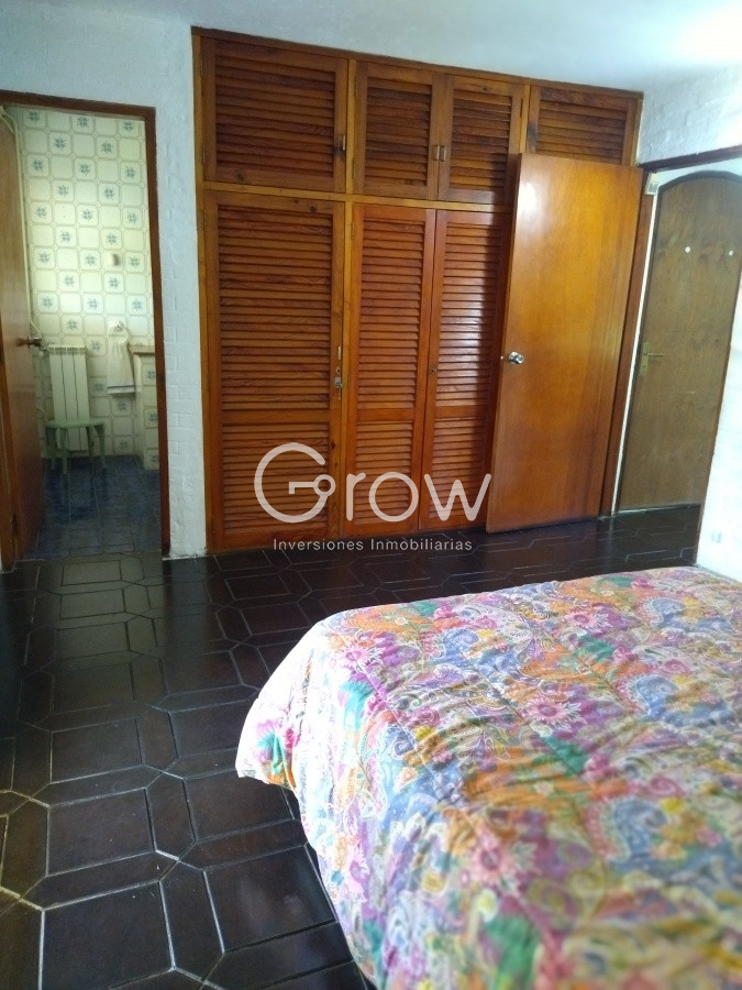 Casa ID.2025 - VENTA DE HERMOSA CASA EN BARRIO PINARES - 3 DORMITORIOS - 