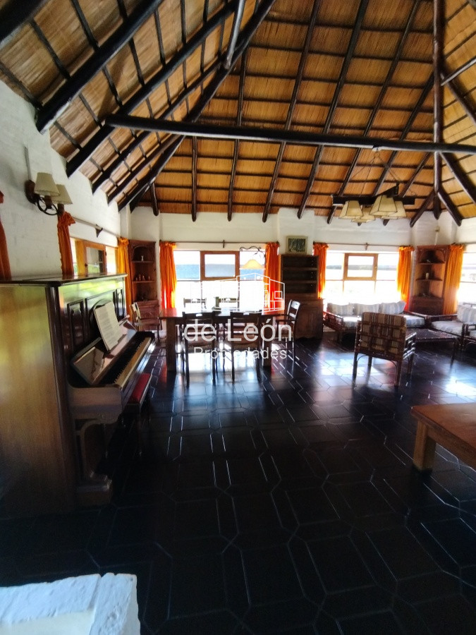 Casa ID.15073 - Casa de 3 dormitorios en venta en pinares, Punta del Este 