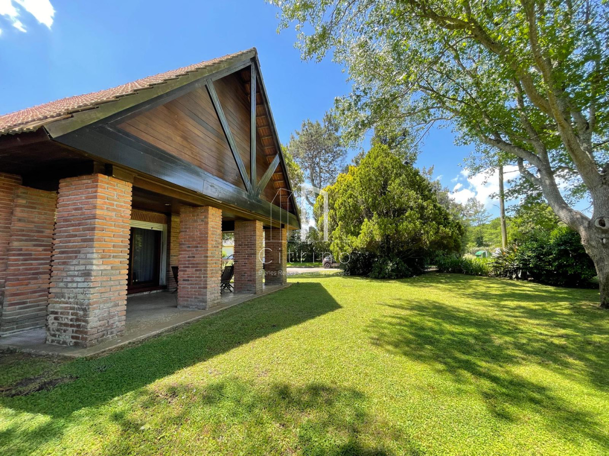 Casa ID.2120 - Casa en Punta del Este 