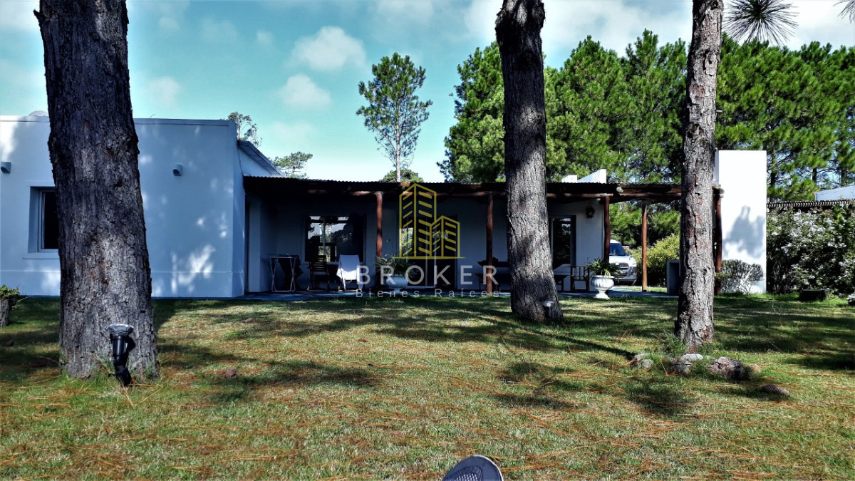 Casa ID.372/Casa_en_barrio_privado_ - Casa en barrio privado 