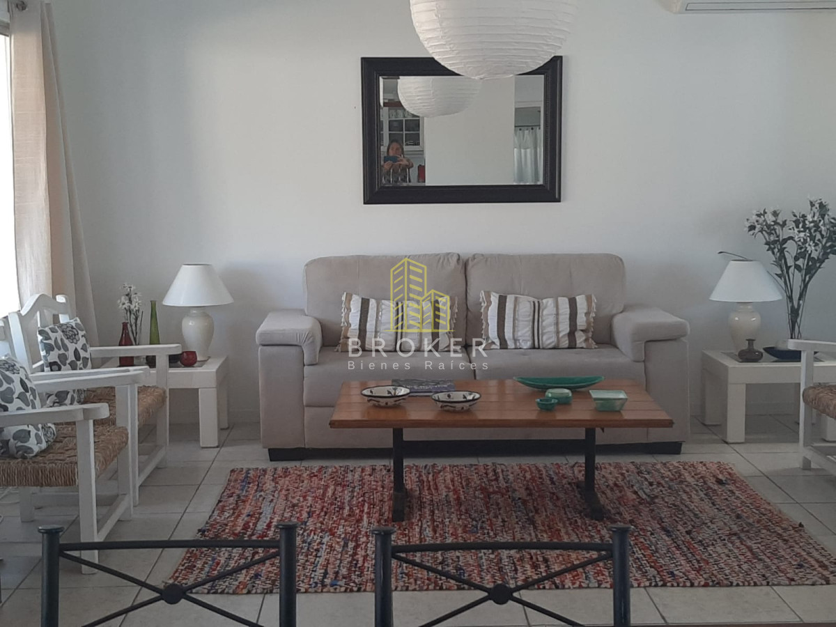 Casa ID.372/Casa_en_barrio_privado_ - Casa en barrio privado 