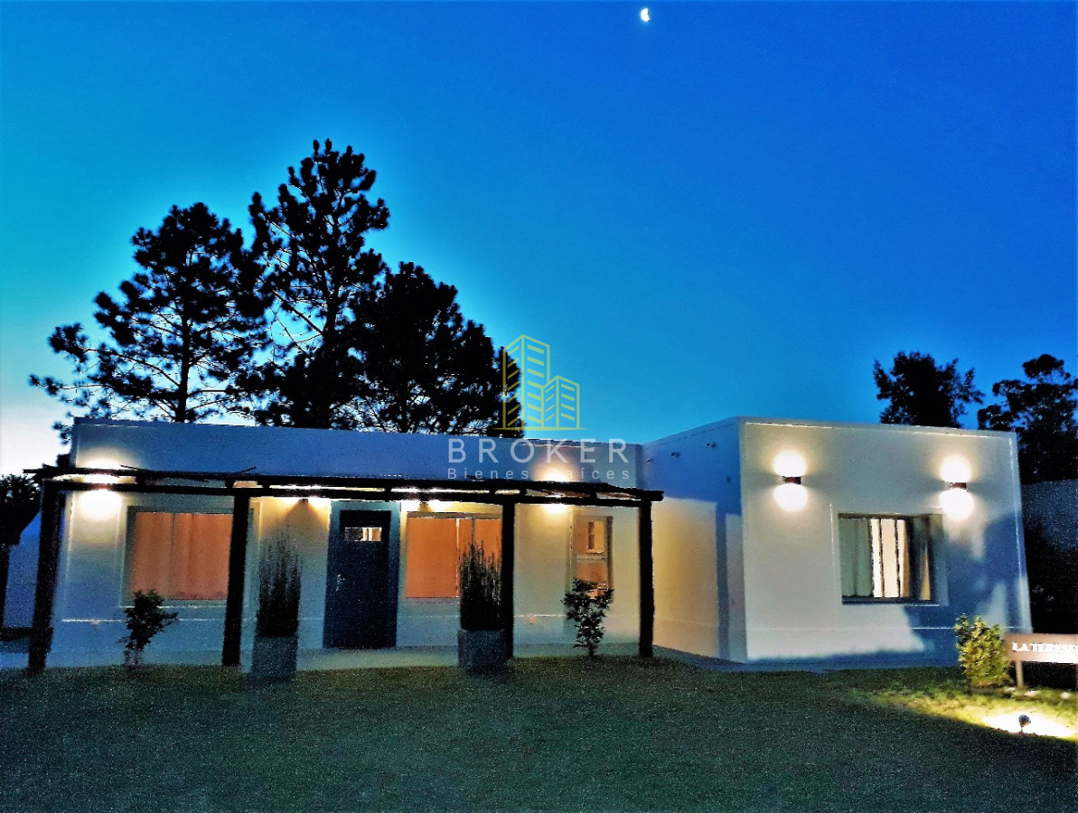 Casa ID.372/Casa_en_barrio_privado_ - Casa en barrio privado 
