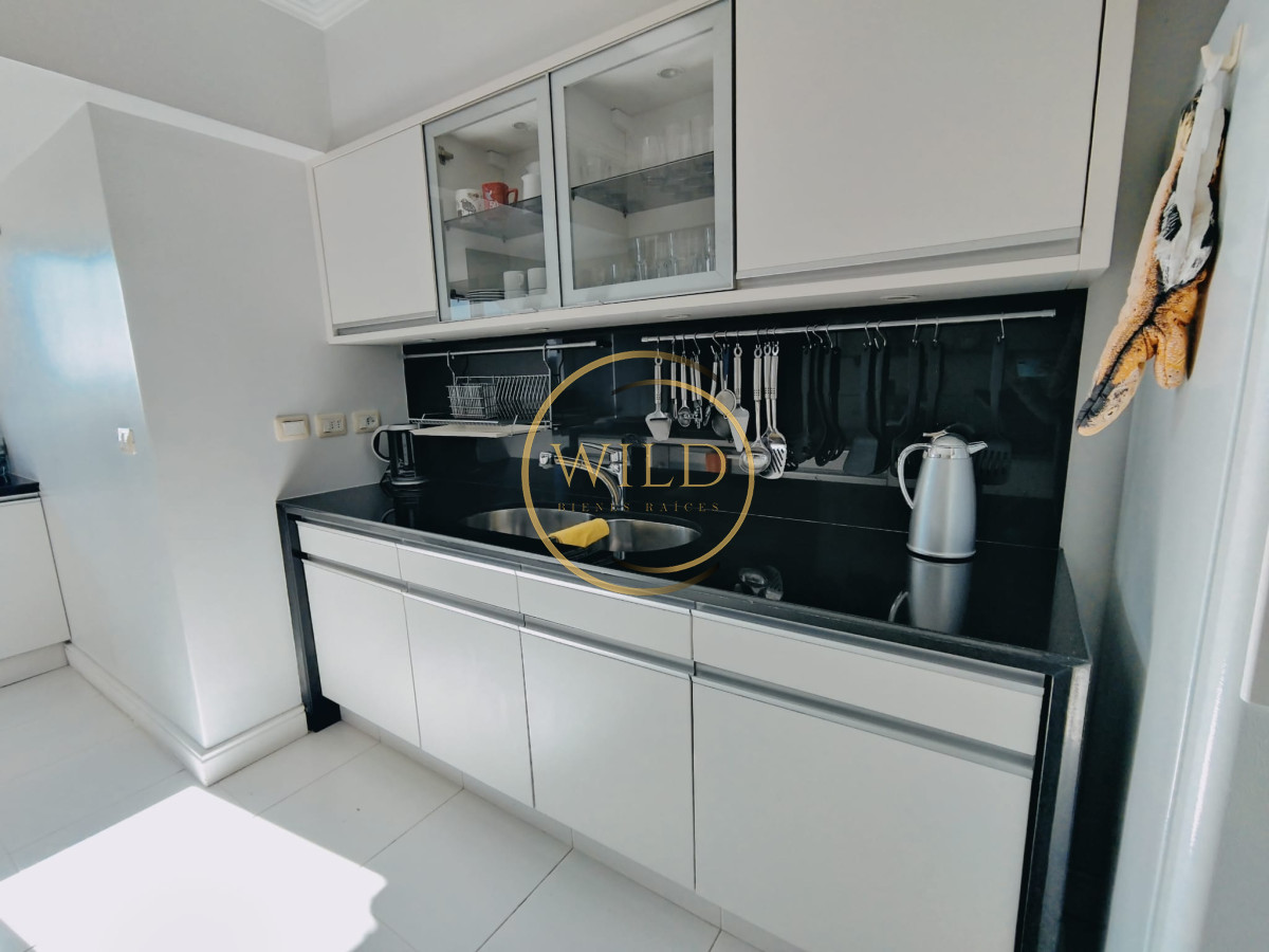 Apartamento ID.2293 - ALQUILER DE TEMPORADA DE HERMOSO APARTAMENTO 4 DORMITORIOS PRIMERA LINEA BRAVA