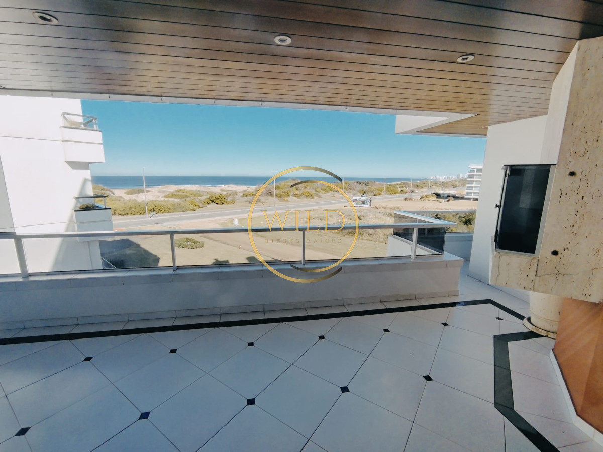 Apartamento ID.2293 - ALQUILER DE TEMPORADA DE HERMOSO APARTAMENTO 4 DORMITORIOS PRIMERA LINEA BRAVA