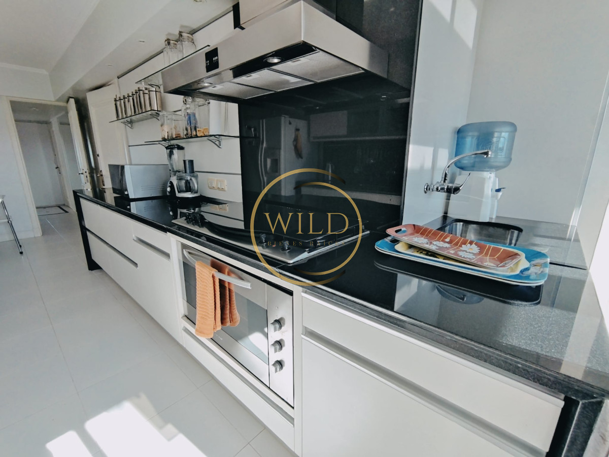 Apartamento ID.2293 - ALQUILER DE TEMPORADA DE HERMOSO APARTAMENTO 4 DORMITORIOS PRIMERA LINEA BRAVA