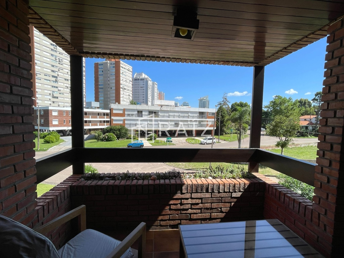 Apartamento ID.9019 - Apartamento en Punta del Este en alquiler anual 
