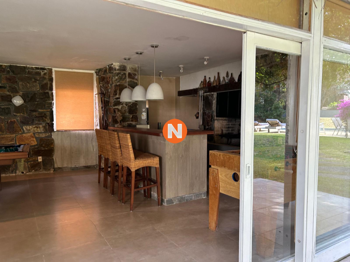 Casa Ref.217368 - Hermosa Casa en Playa Mansa consulte!!!!