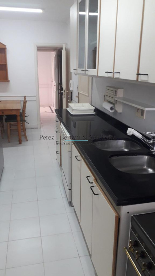 Apartamento ID.943 - Venta y alquiler Apartamento 4 dm Zona Playa Brava
