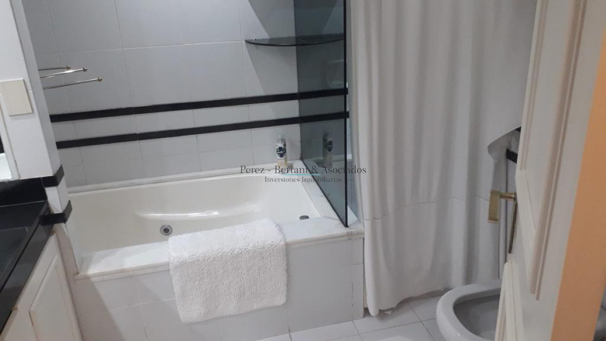 Apartamento ID.943 - Venta y alquiler Apartamento 4 dm Zona Playa Brava