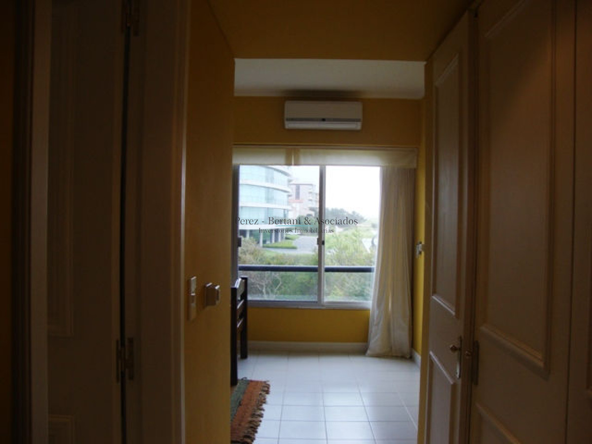 Apartamento ID.942 - Venta y Alquiler Apartamento 4dm  Playa Brava