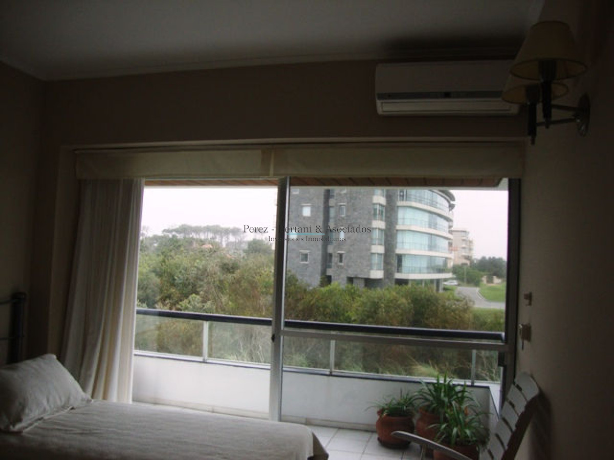 Apartamento ID.942 - Venta y Alquiler Apartamento 4dm  Playa Brava