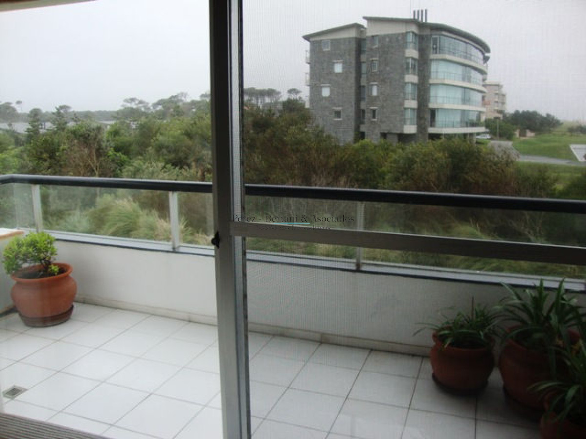 Apartamento ID.942 - Venta y Alquiler Apartamento 4dm  Playa Brava