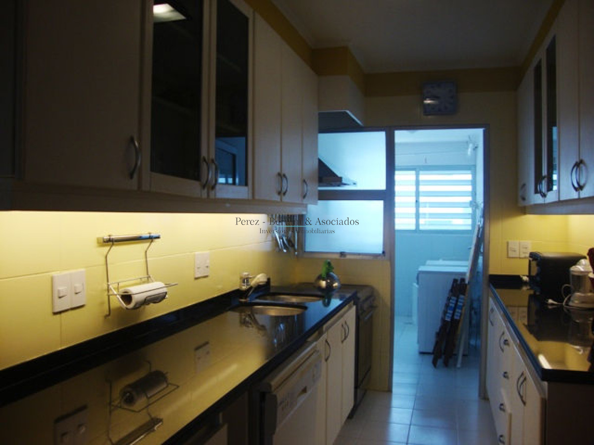 Apartamento ID.942 - Venta y Alquiler Apartamento 4dm  Playa Brava