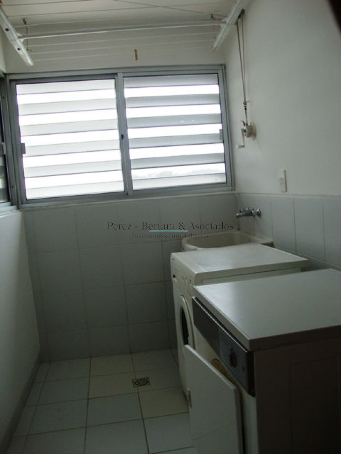 Apartamento ID.942 - Venta y Alquiler Apartamento 4dm  Playa Brava