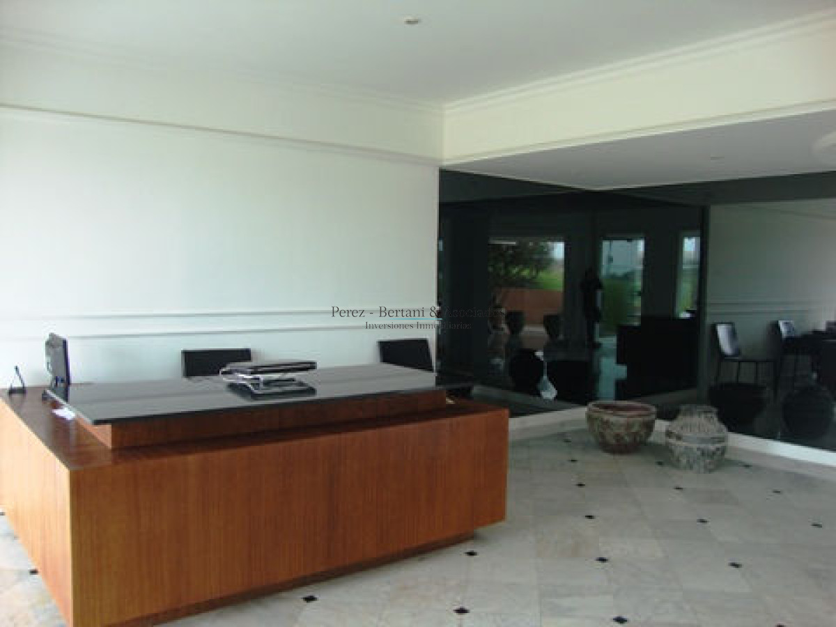 Apartamento ID.942 - Venta y Alquiler Apartamento 4dm  Playa Brava