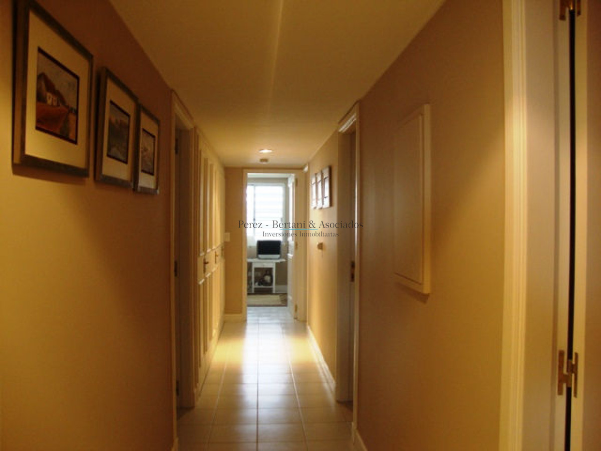 Apartamento ID.942 - Venta y Alquiler Apartamento 4dm  Playa Brava