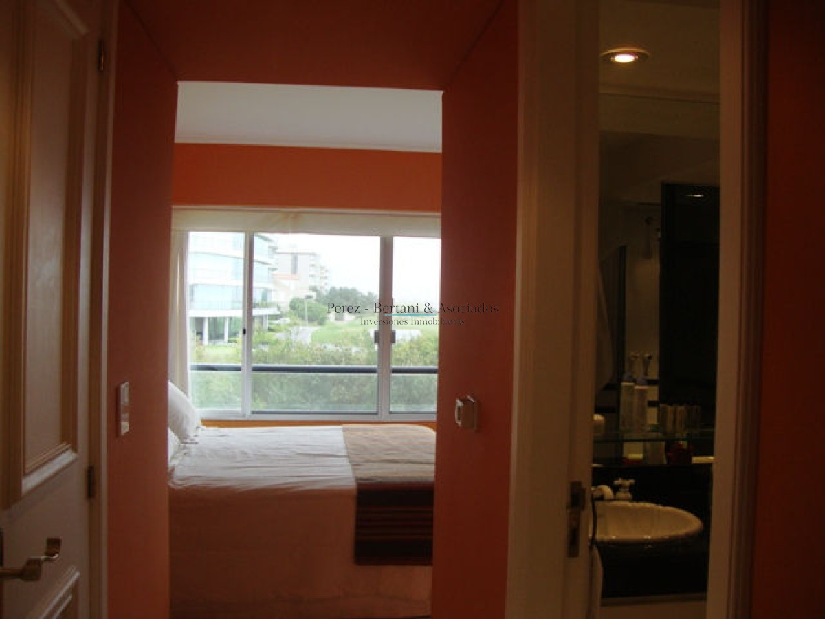Apartamento ID.942 - Venta y Alquiler Apartamento 4dm  Playa Brava