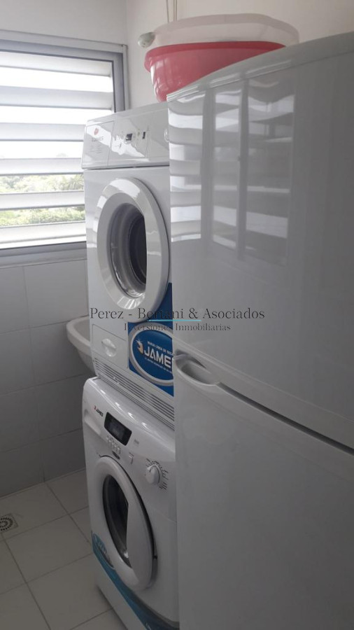 Apartamento ID.943 - Venta y alquiler Apartamento 4 dm Zona Playa Brava
