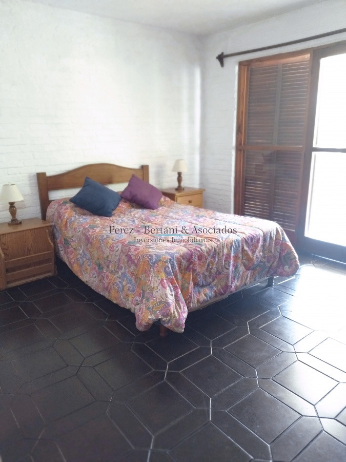 Casa ID.201 - VENTA DE HERMOSA CASA EN BARRIO PINARES - 3 DORMITORIOS - 