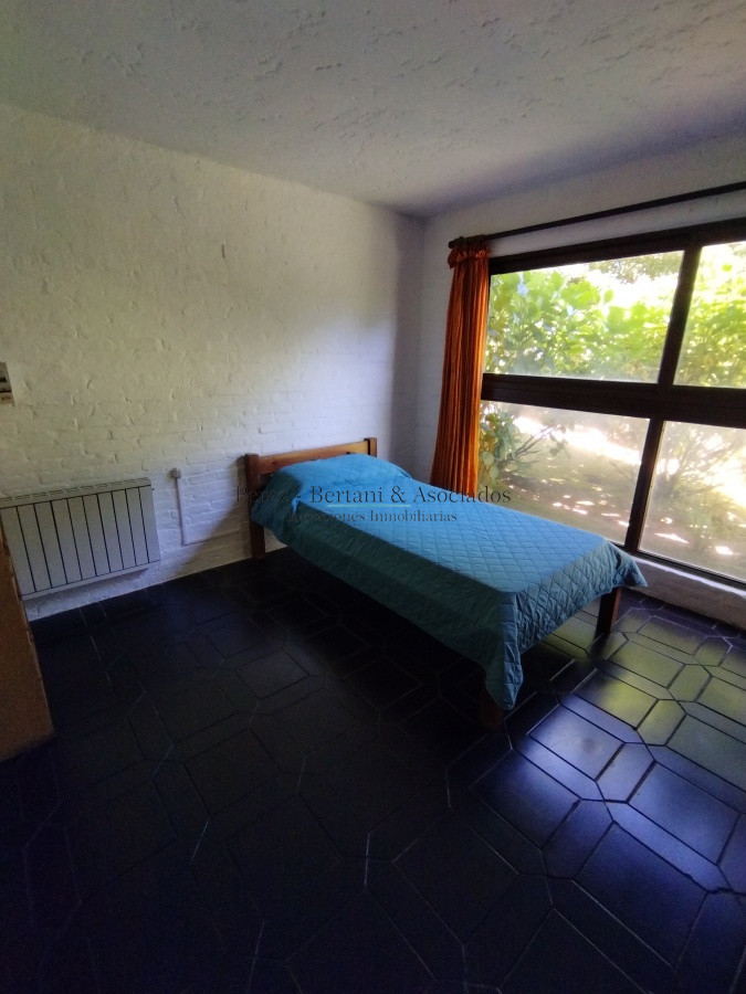 Casa ID.201 - VENTA DE HERMOSA CASA EN BARRIO PINARES - 3 DORMITORIOS - 
