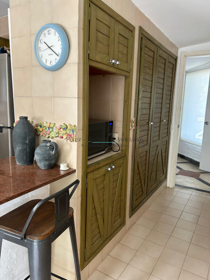 Casa ID.882 - Hermosa Casa en Playa Mansa consulte!!!!